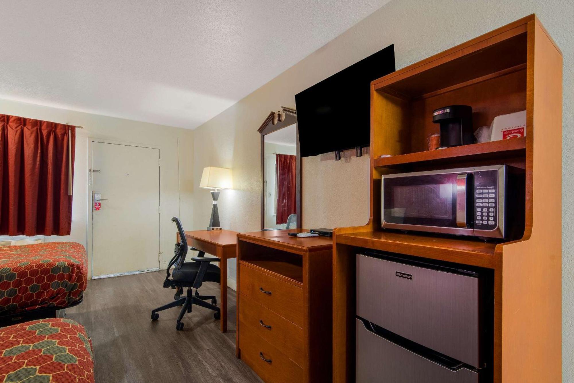 Econo Hwy 70 Lodge