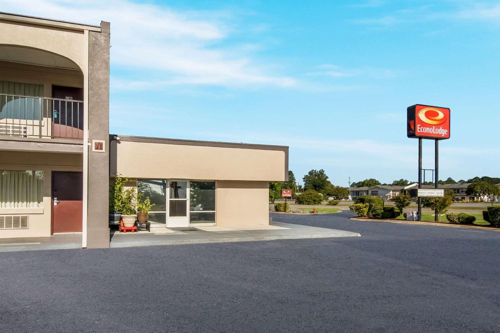 Econo Hwy 70 Lodge *