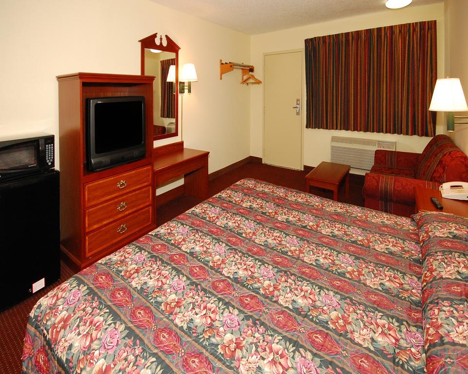 Lodge Econo Hwy 70 Goldsboro